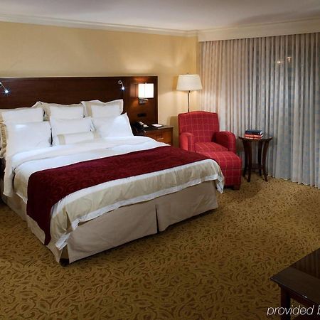 Holiday Inn Чесапик Номер фото